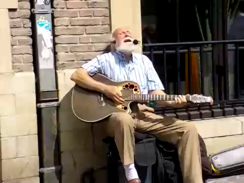 Старый никудышный дед песня. Старик с гитарой. Дед гитарист. Дедушка с гитарой. Старый дед с гитарой.