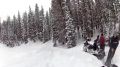 Прыжок в бездну на снегоходе