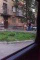 По Новокузнецку средь бела дня ходят два голых извращенца